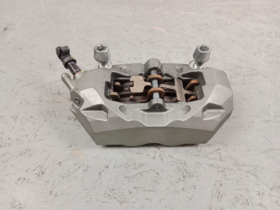 Ducati Streetfighter V2 Panigale Zaciski Brembo MonoBlock Zacisk Przód