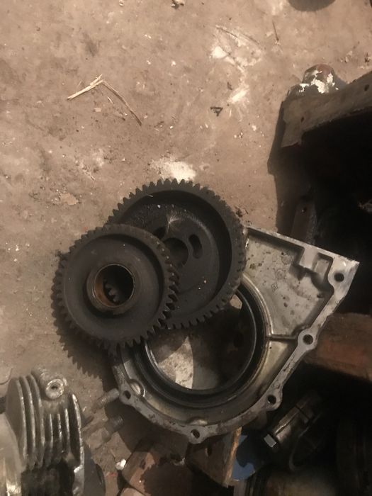 Продам запчастини Дойц Deutz 912 913