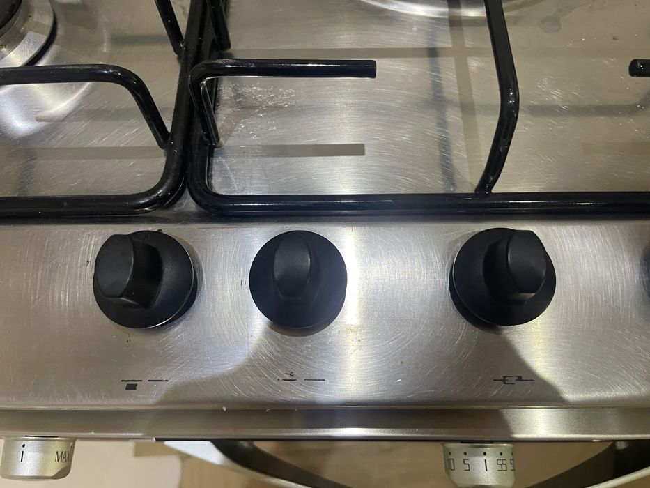 Fogão de 5 bicos com esqueiro encastrável