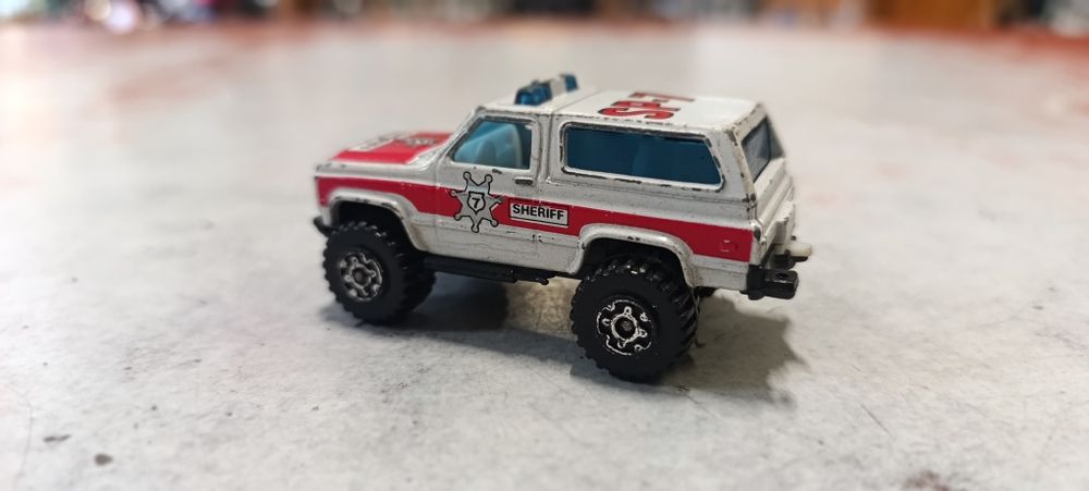 Matchbox 4X4 Chevy Blazer Sheriff Loose.  1983 rok.