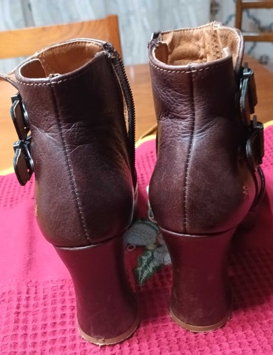 Botins castanhos - Art