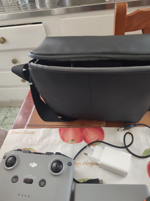 Drone: DJI Mini 2 Fly More Combo (Novo / Nunca Usado)