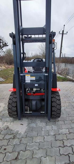 Навантажувач вилковий погрузчик