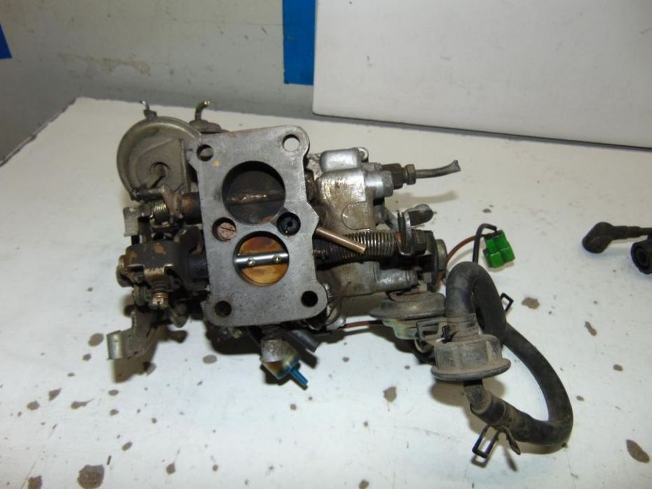Toyota Starlet KP61 carburador " usado em bom estado