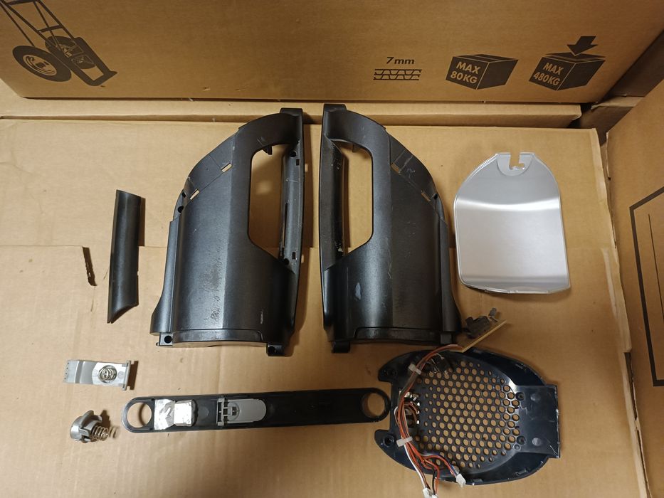 /// Odkurzacz pionowy Bosch 25.2V Flexxo Serie 4 - części