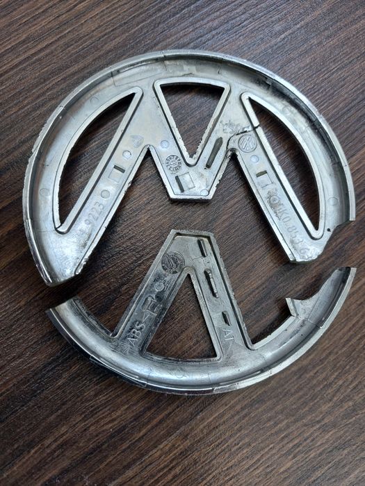 Значок Фольксваген  5k0853630a