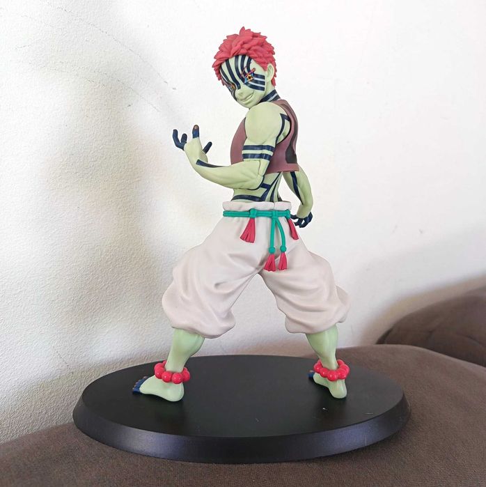 Demon Slayer: Kimetsu no Yaiba - Akaza figure