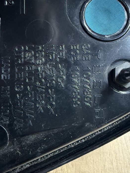 Tesla model 3 model Y ліхтарі задні стопи жовтий поворот