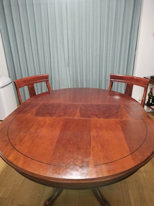 Mesa extensível em Madeira  de Cerejeira
