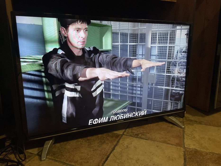 Телевізор Telefunken 40 smart tv