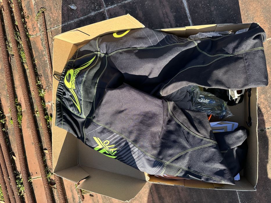 Equipamento motocross oneal amarelo