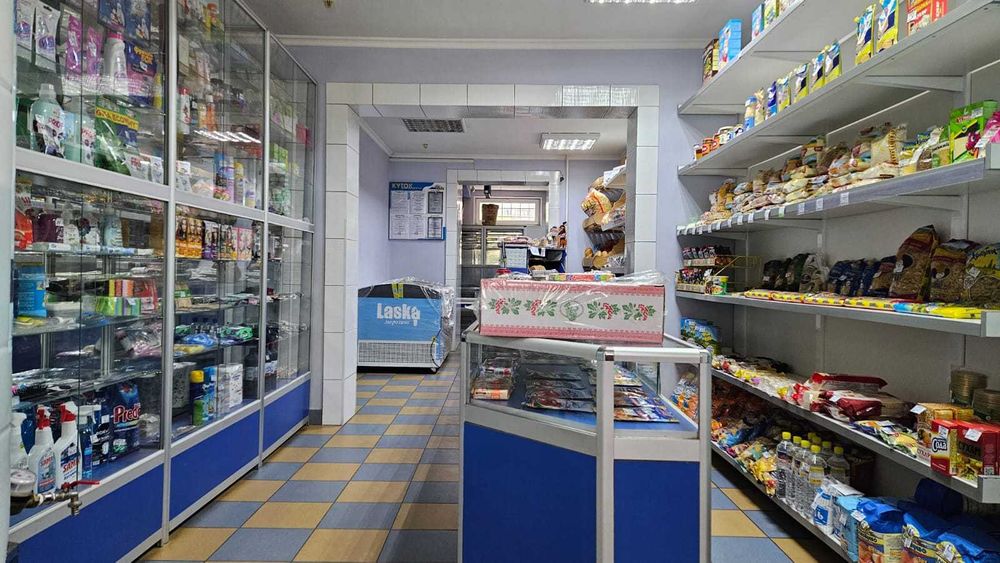Продам приміщення магазину продовольчих товарів