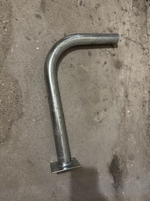 Antena satelitarna z uchwytem i konwerterem – komplet