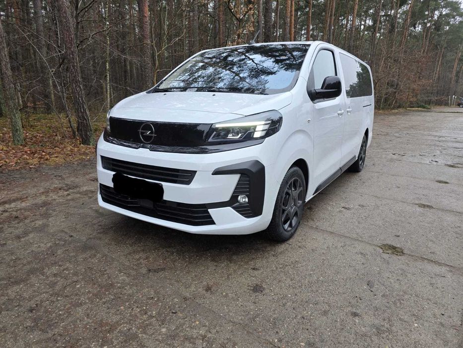 Wynajem Opel Zafira 2025/2.0 Diesel/177 Koni/ 9 osobowy /automat/klima