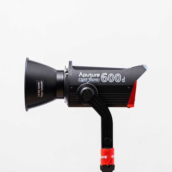 Світильник LED Aputure LS 600D V-Mount Daylight