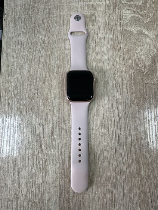 Продам Apple watch 6 (в хорошем состоянии)