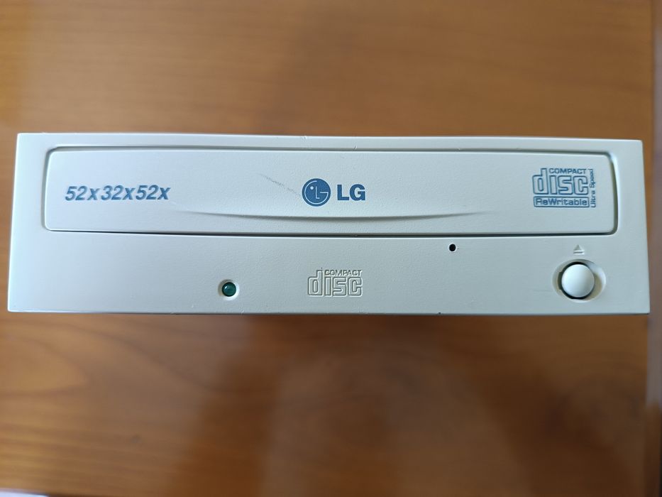 Gravador CD LG GCE-8526B