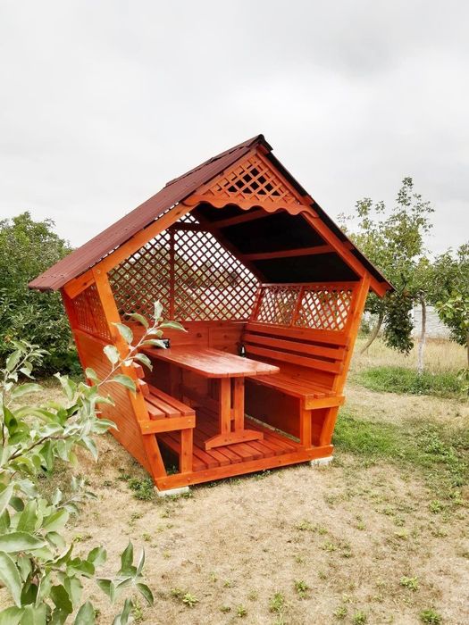 Бісєдка. Альтанка.