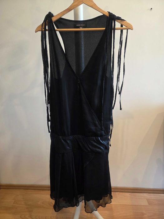 sukienka Amisu ze sznurkami