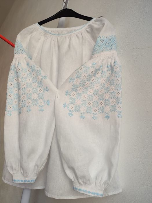 Вишита сорочка ручної роботи