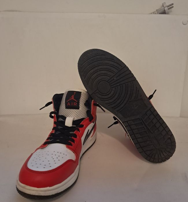 Jordan 1 vermelho