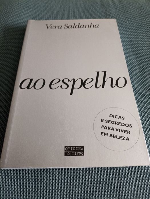 Livro ao Espelho
