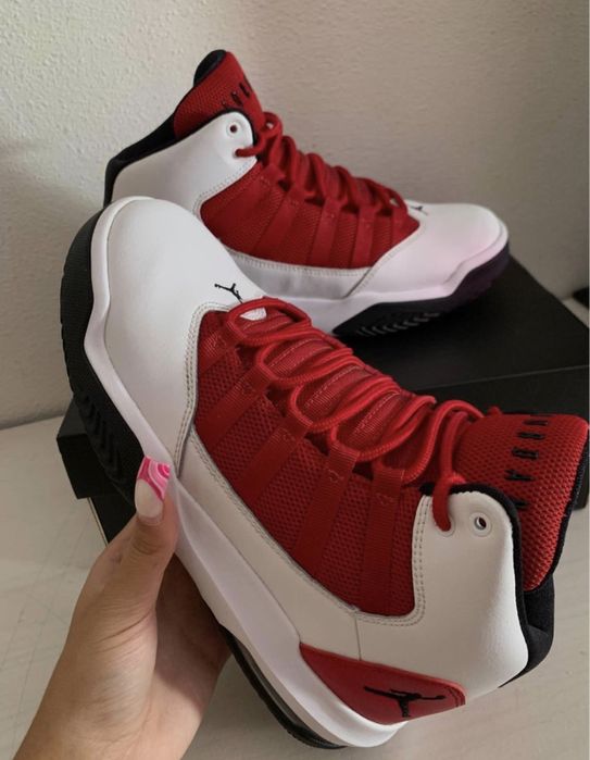 Jordan Max Aura White GymRed