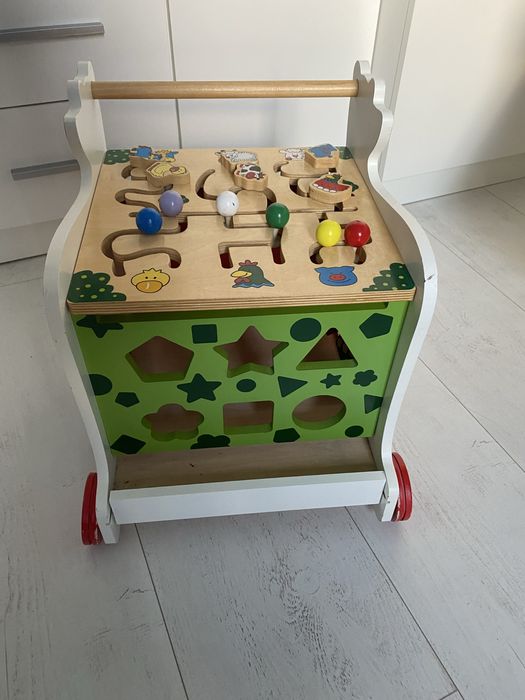 Drewniany chodzik edukacyjny