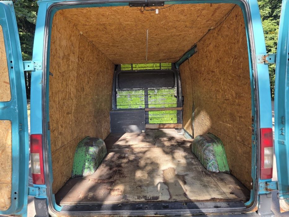 Mersedes sprinter 208