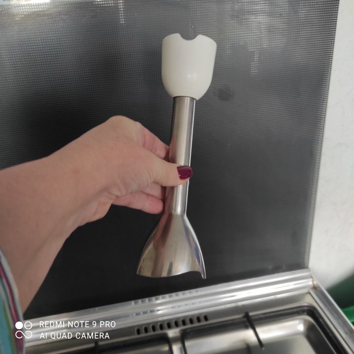 Запчасти к блендере Филипс , чаша,венчик и прочее