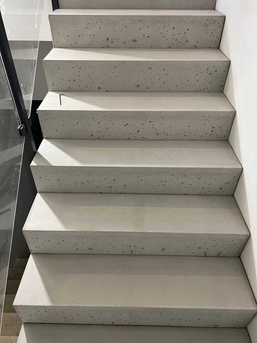 Schody z Betonu architektonicznego Producent Klejone Możliwy Montaż