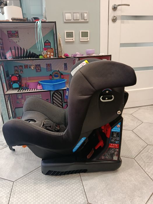 Автокрісло chicco 0-13 кг в гарному стані