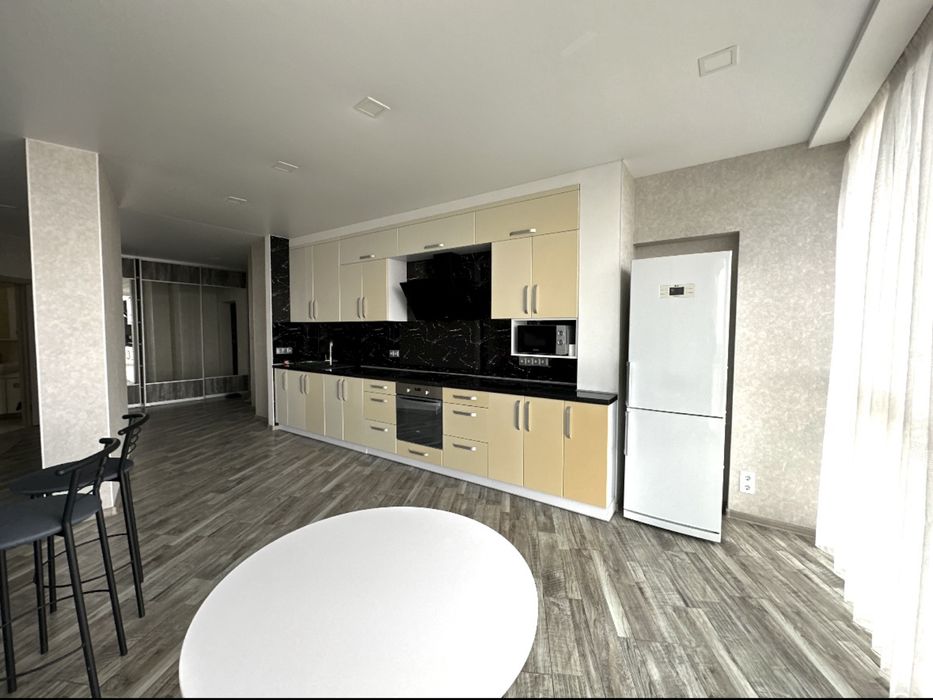 ЦЕНТР! Світло є! Сдам Большую 1 комн.кв по ул.Чорновола