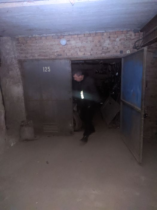 Гараж охраняемый в комплексе автолюбитель 104. 602 м.