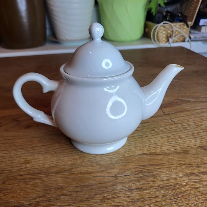 Imbryk porcelit ¹⁷