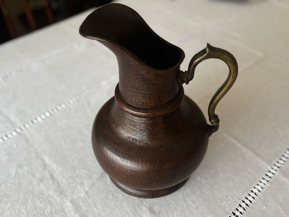 Jarro antigo em cobre martelado – Cabrita Guerreiro (Portugal)