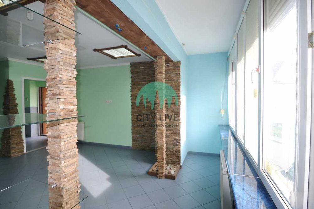 Фасадне комерційне приміщення навпроти Молодіжного парку!(1)