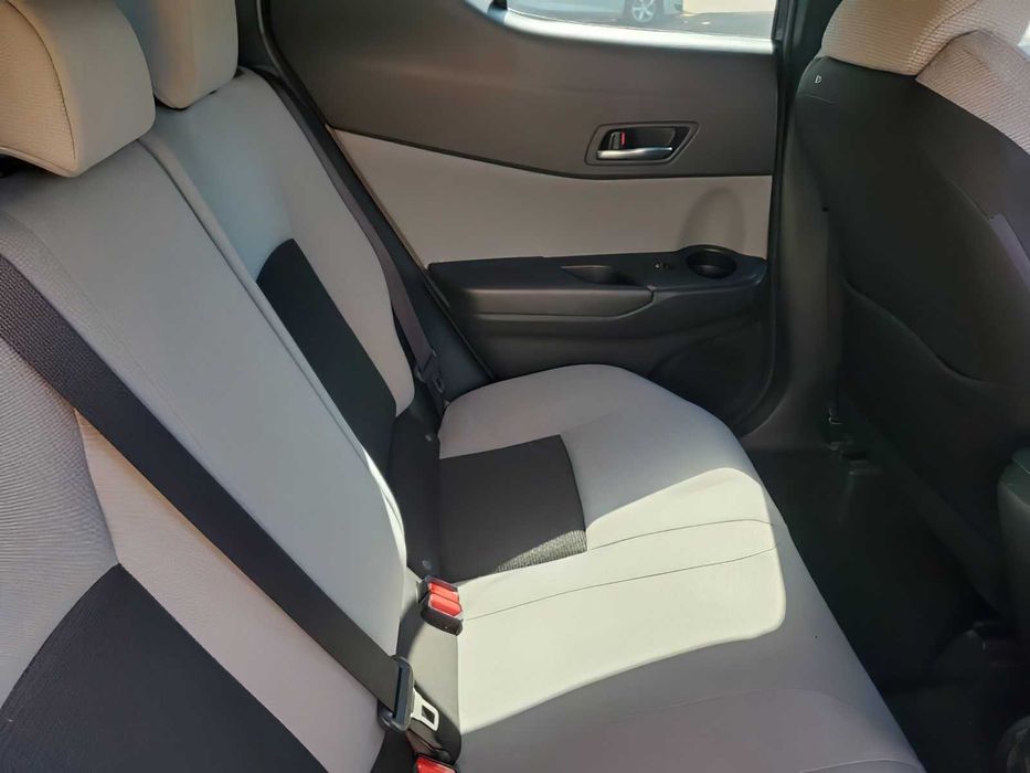 Toyota C-HR XLE      2019