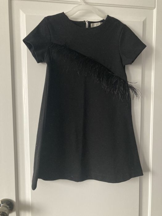 Sukienka zara  pióra 140