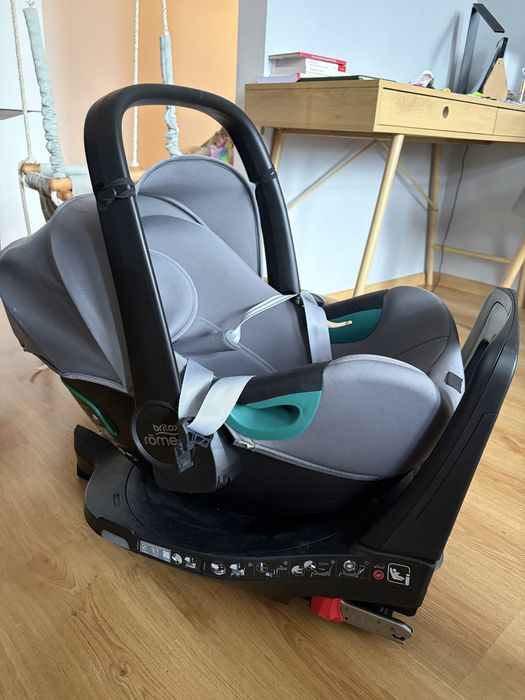 Fotelik łupina z bazą obrotową | britax romer | 0m+