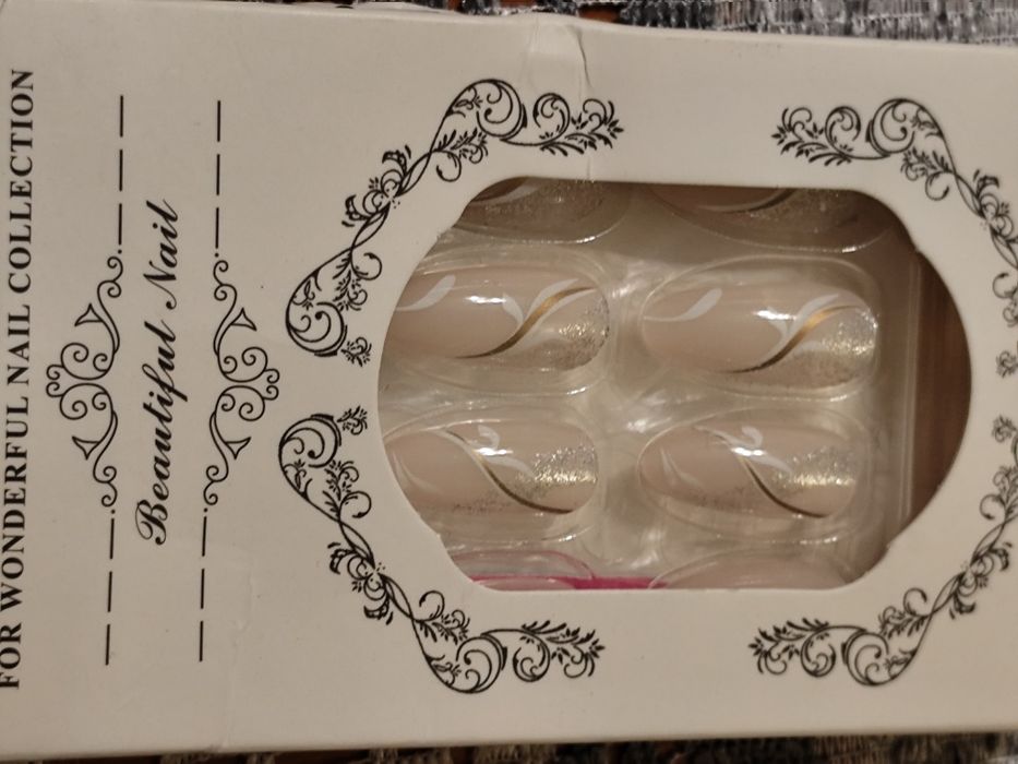 Sztuczne paznokcie cena za 2 opakowania