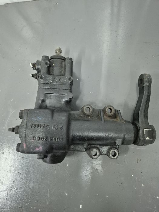 Рульова колонка рульовий редуктор Nissan Terrano 2