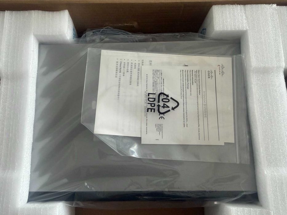 Switch Cisco SG220-28MP-K9-UK