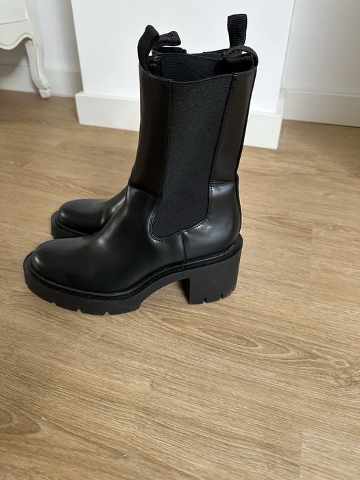Botas Zara com plataforma cano medio