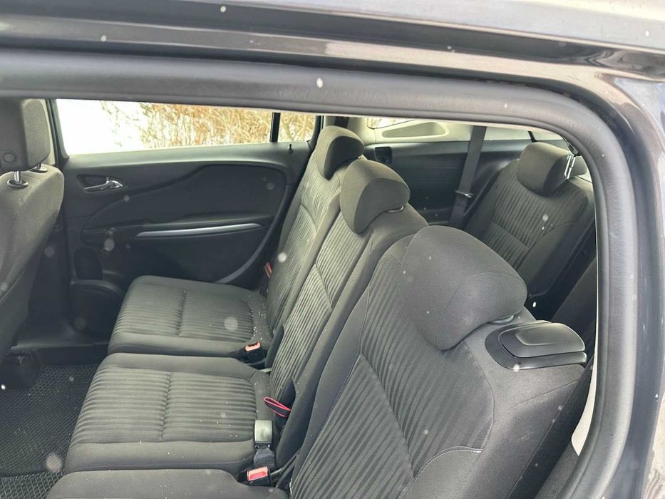 Opel Zafira Tourer 2015