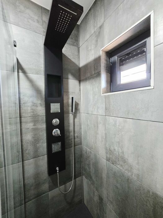 Quarto mobilado com WC privativo I SÃO FELIX DA MARINHA I 550 € TUDO INCLUÍDO