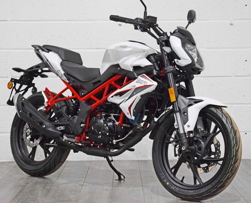 motocykl Benelli BN125