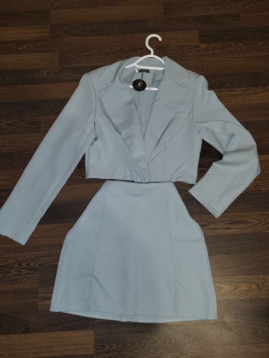 Костюм двійка (жакет і спідниця) сірого кольору