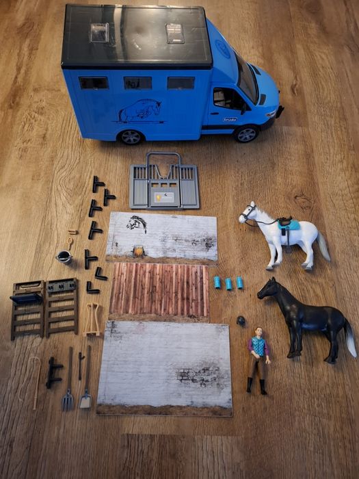 Transporter koni i stajnia bruder + gratis