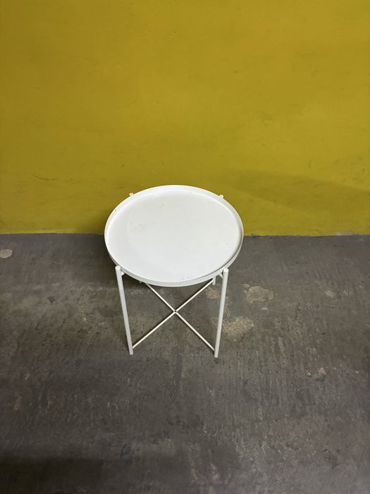 Mesa de apoio branca